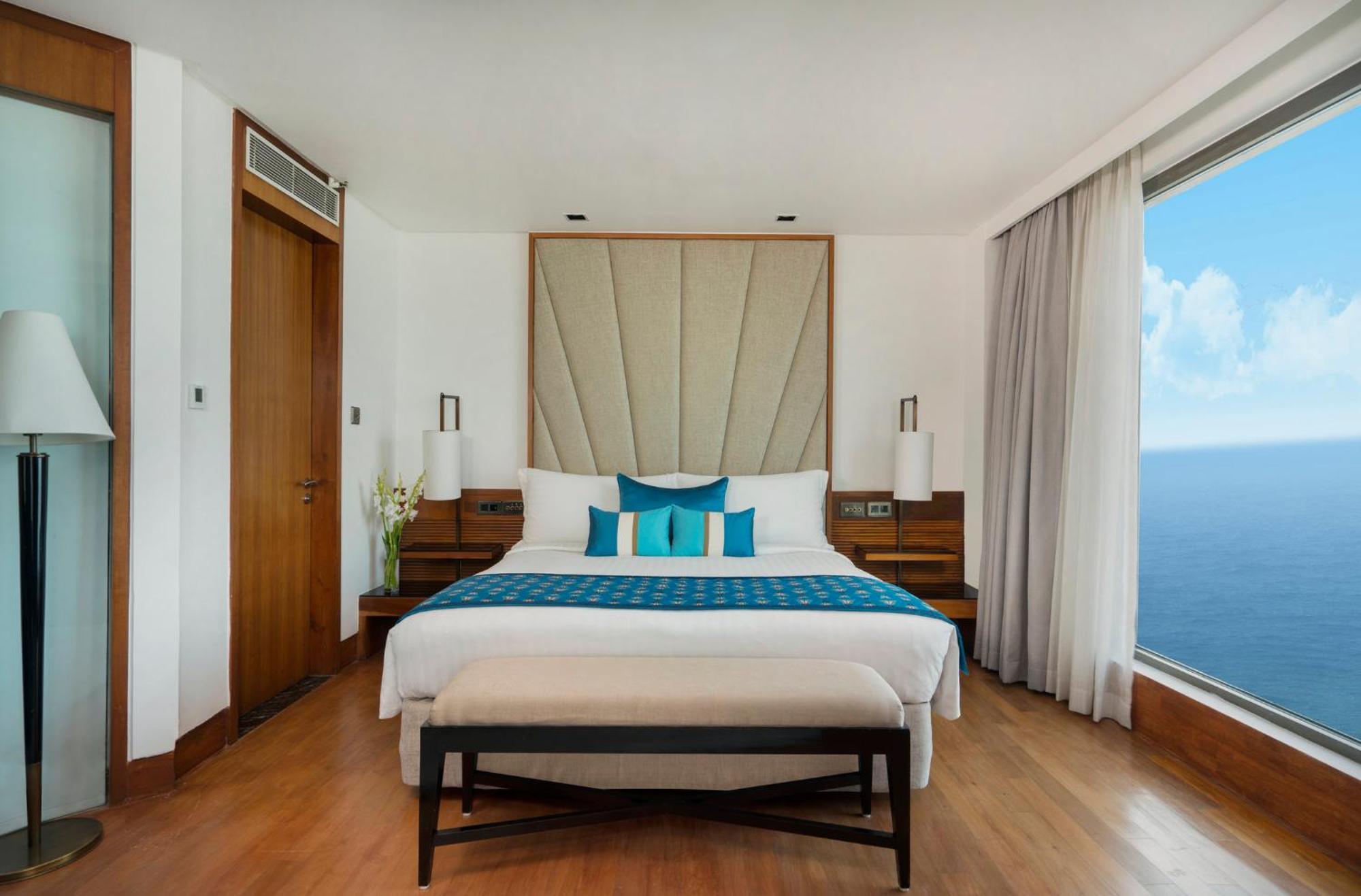 Intercontinental Marine Drive Mumbai By Ihg Hotel Bagian luar foto